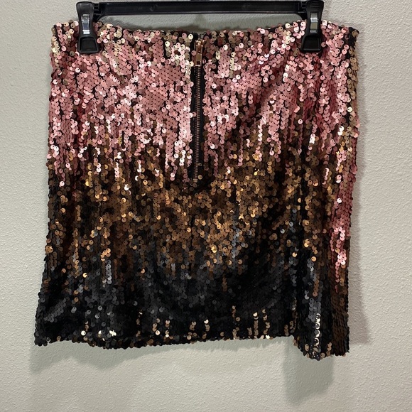 5 for $25 Minkpink all over sequin skirt ombré mini - Picture 4 of 6